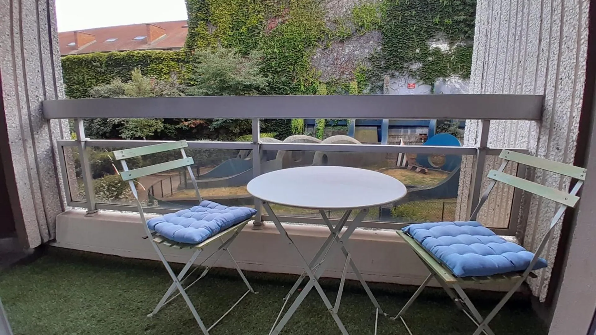 Spacieux Calme Et Confortable Dans Le Facile ! Apartment
