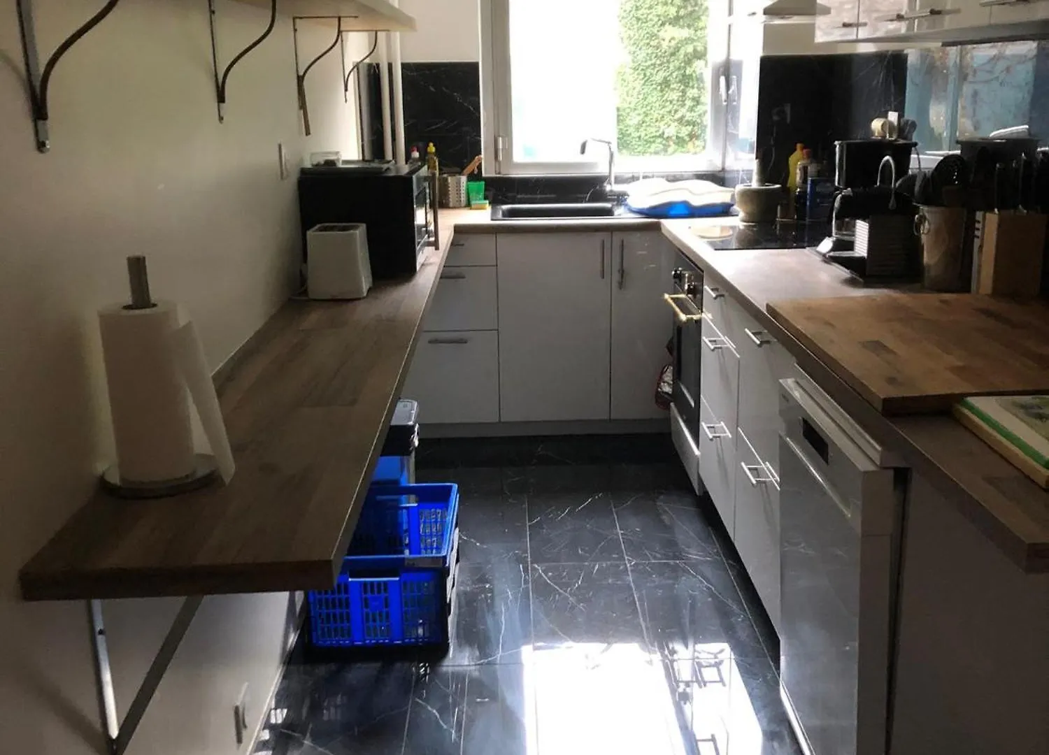 Apartment Spacieux Calme Et Confortable Dans Le Facile !
